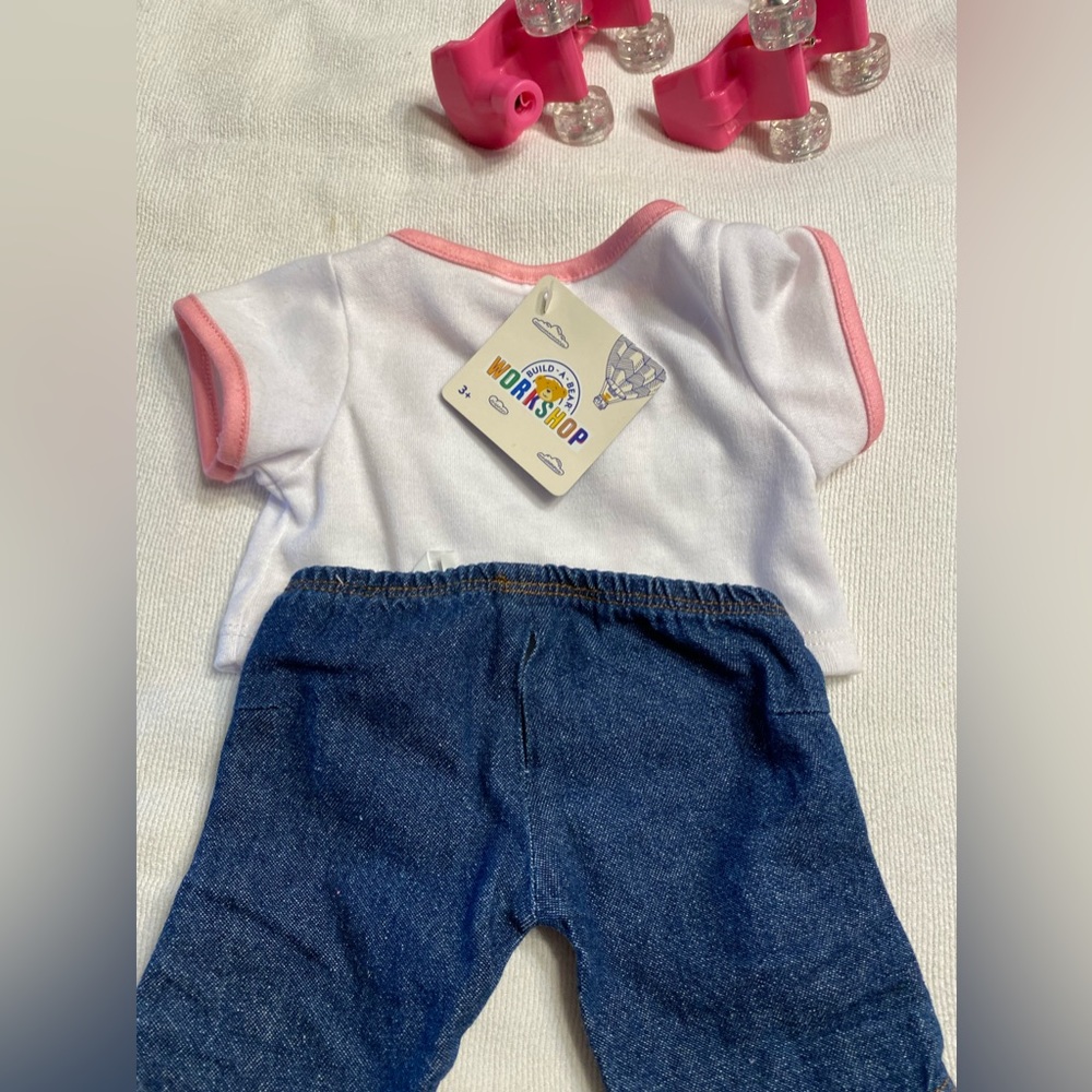Build A Bear outfit. Includes distressed jeans, cute shirt, and rollerskates. - Picture 8 of 11